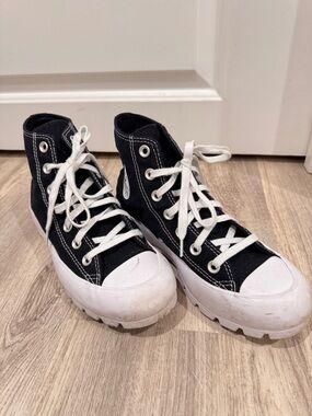 Converse platform high top sneakers in classic black 🖤  Size: Women’s 7.5  Supe